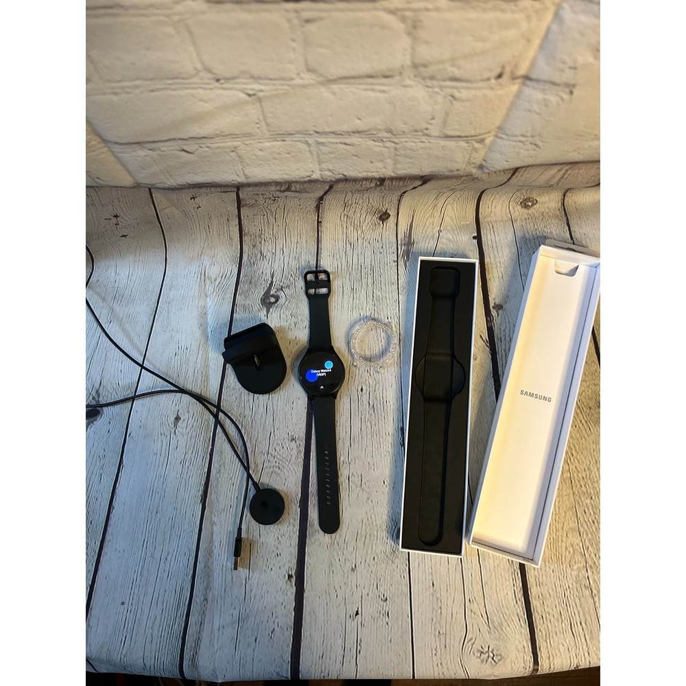Samsung Galaxy Watch Series 4 44MM with Accessories, Charger Stand & 2 Cases